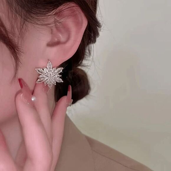 Diamond Gold Flower Snowflake Stud Earrings - Picture 7 of 7